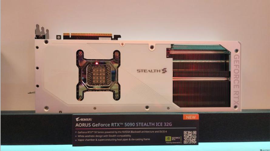 AORUS GeForce RTX 5090 Stealth ICE